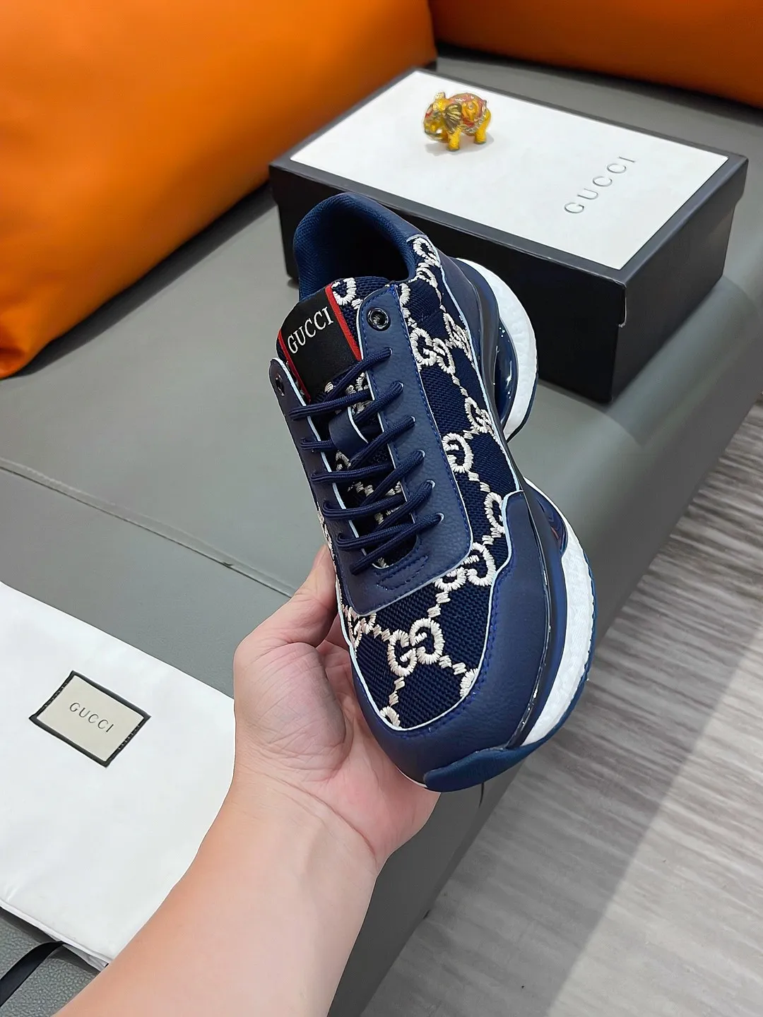 Men's shoes GUCCI "Gucci" P440 Regular size: 38-44 (casual shoes) Product materials: Selected cowhide upper, soft sheepskin lining; original outsole.